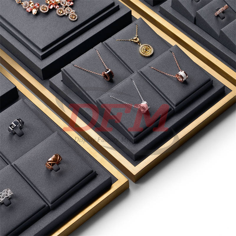 Jewelry Display-008