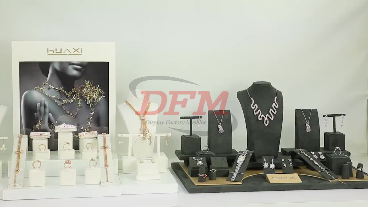 Jewelry Display-014