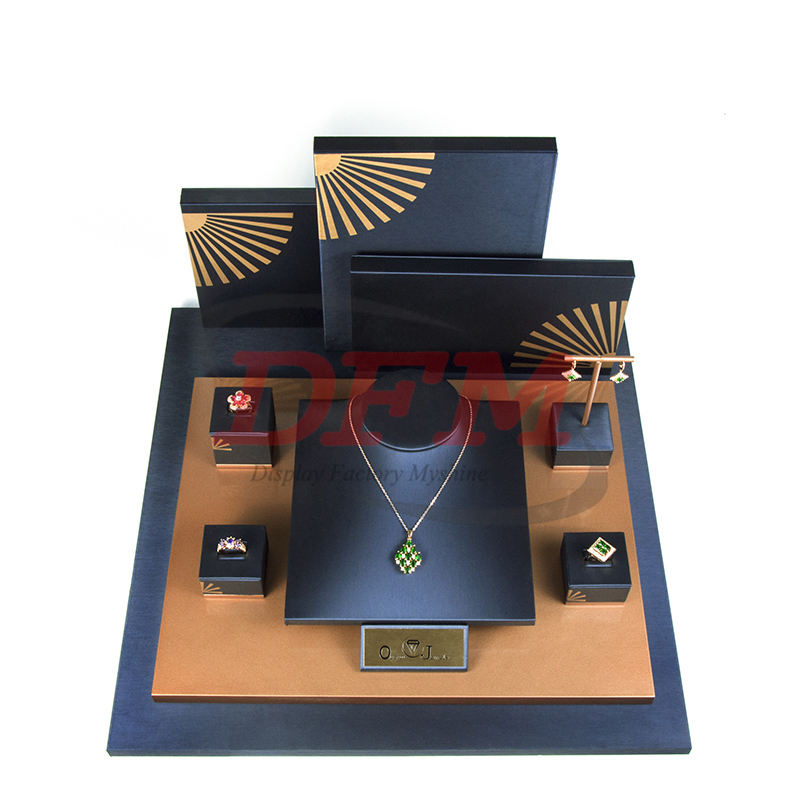 Jewelry Display-016