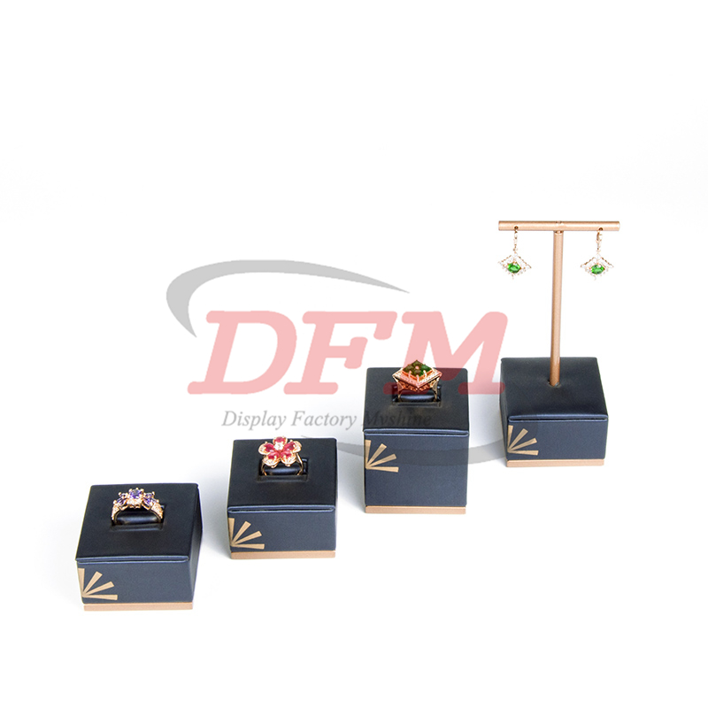 Jewelry Display-016