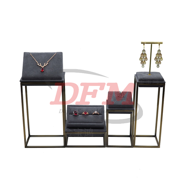 Jewelry Display-017