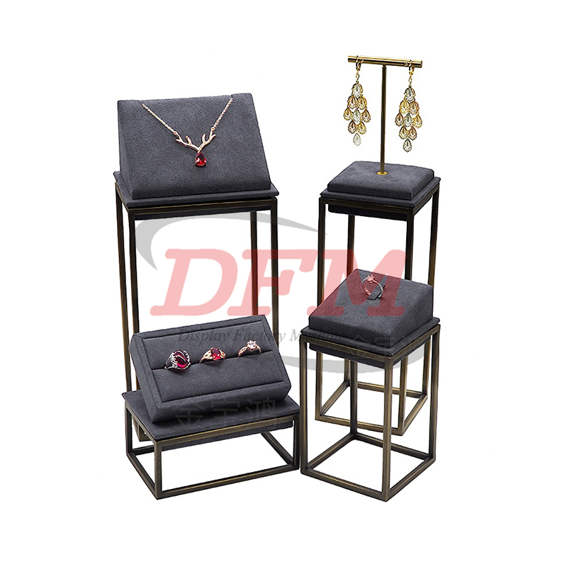 Jewelry Display-017