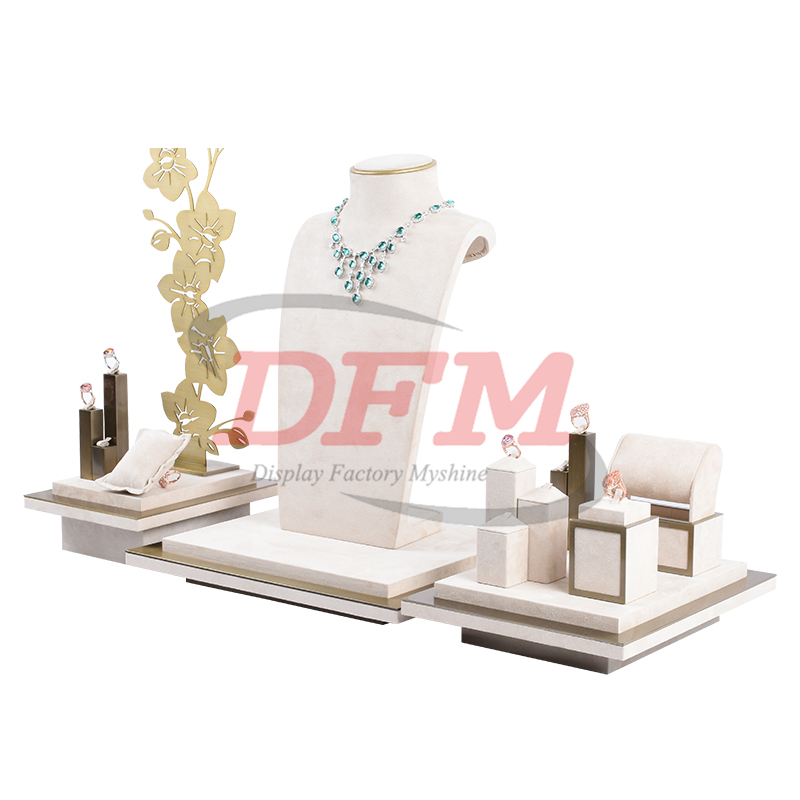 Jewelry Display-033