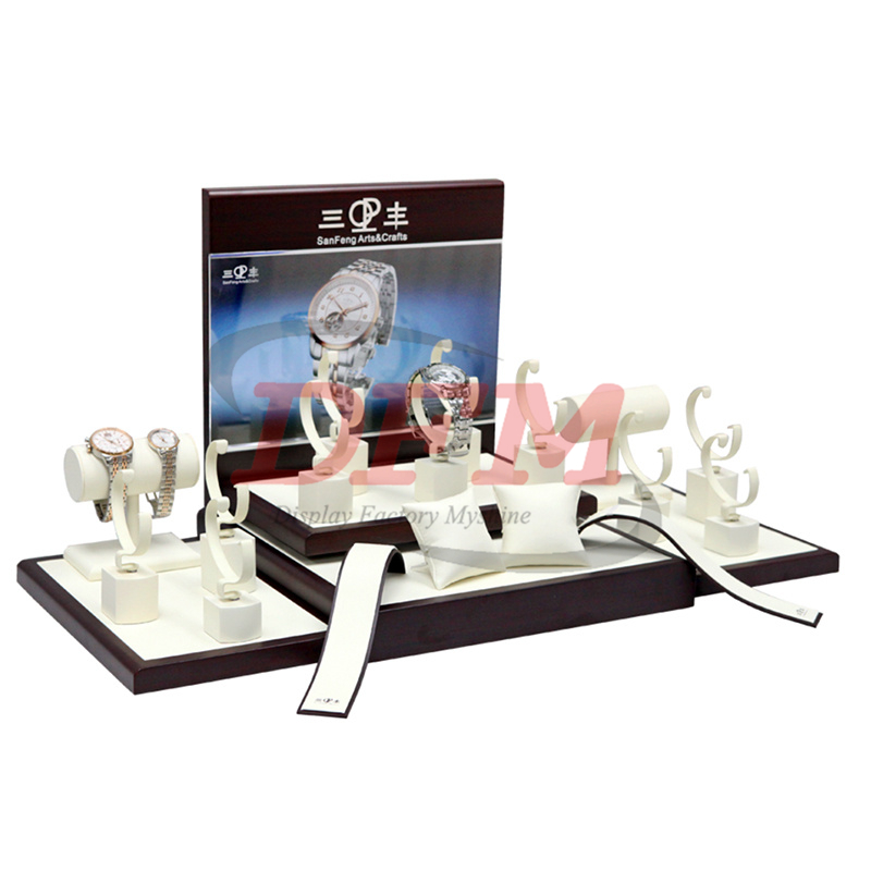 Jewelry Display-039