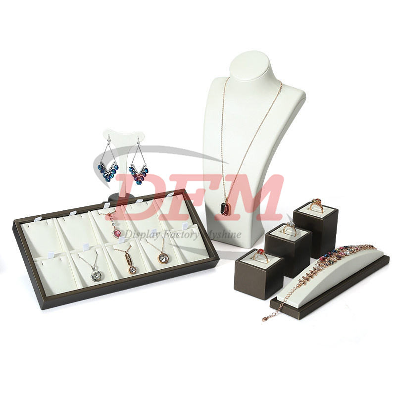 Jewelry Display-050