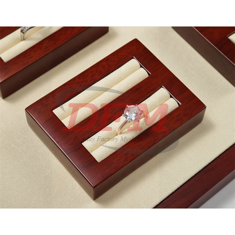 Jewelry Display-057