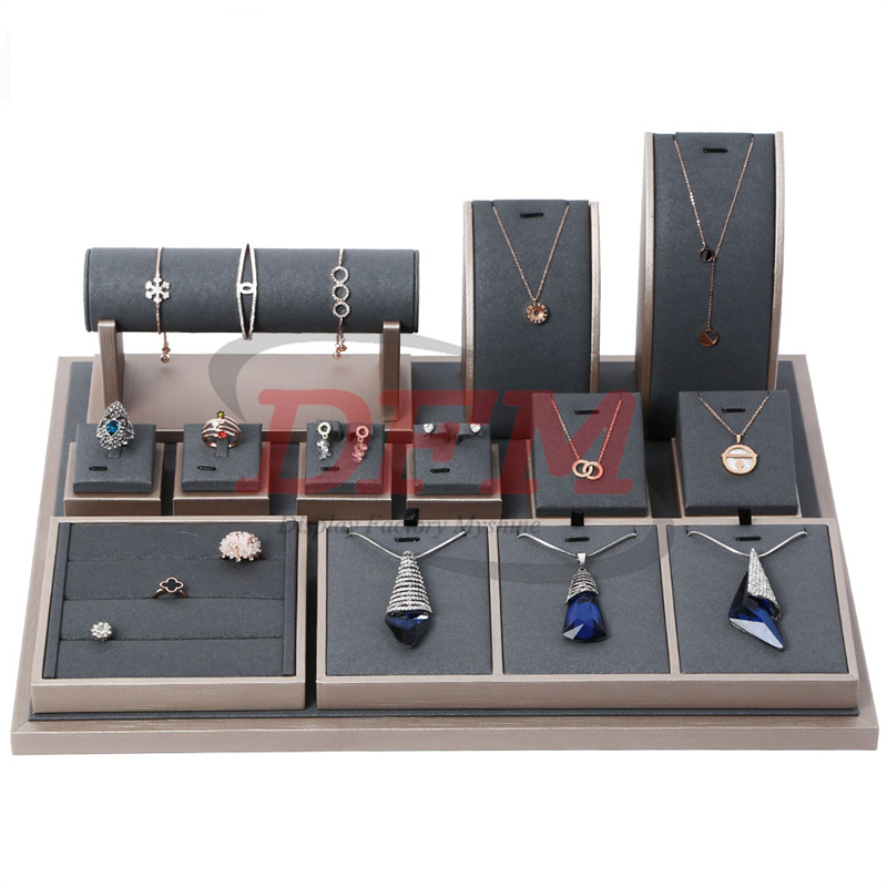 Jewelry Display-061