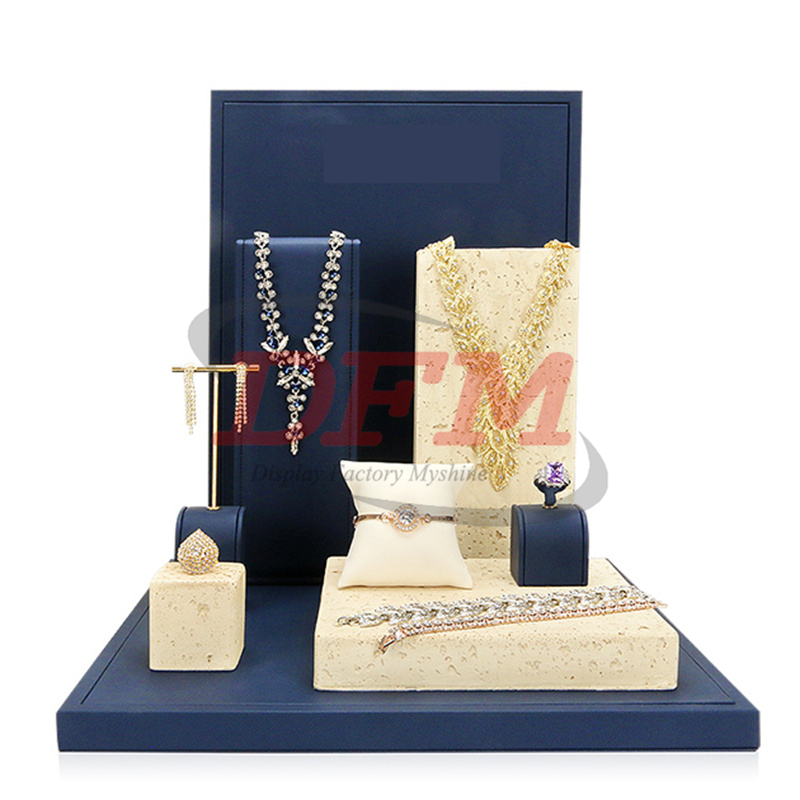 Jewelry Display-062