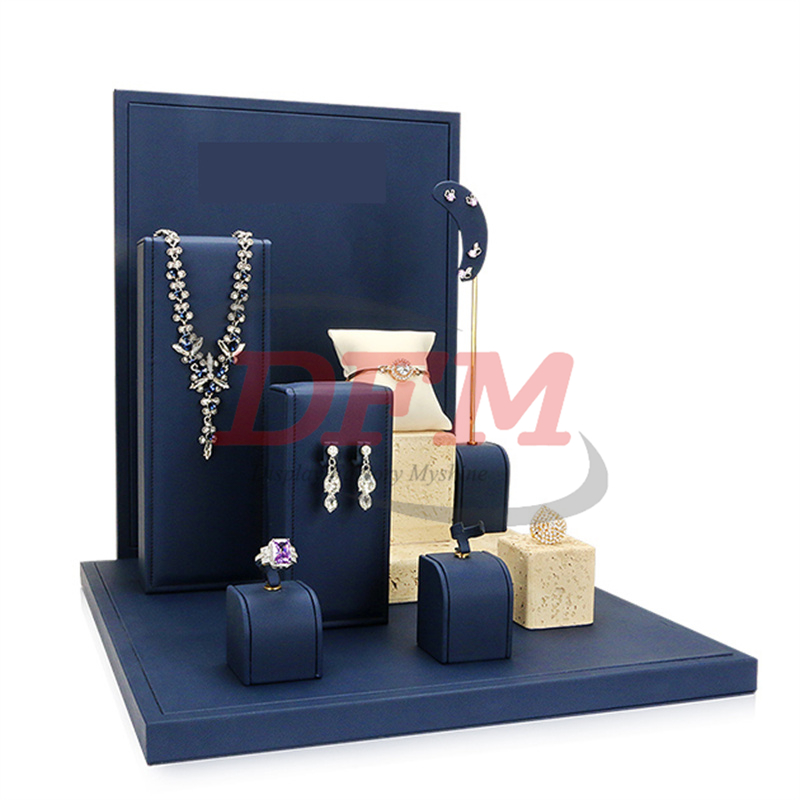 Jewelry Display-062