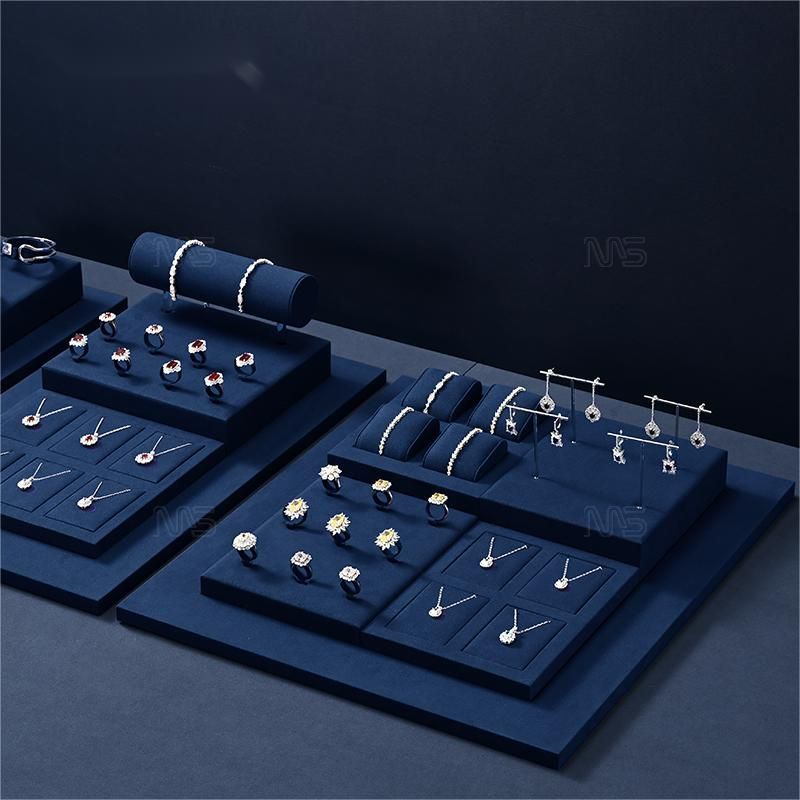 Custom Design Luxury Jewelry Display For Earrings Ring Necklace Jewelry Display Set